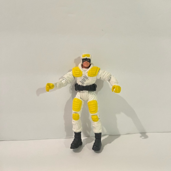 GI Joe Action Figure Commando - Code Name: Frostbite - Picture 2 of 5